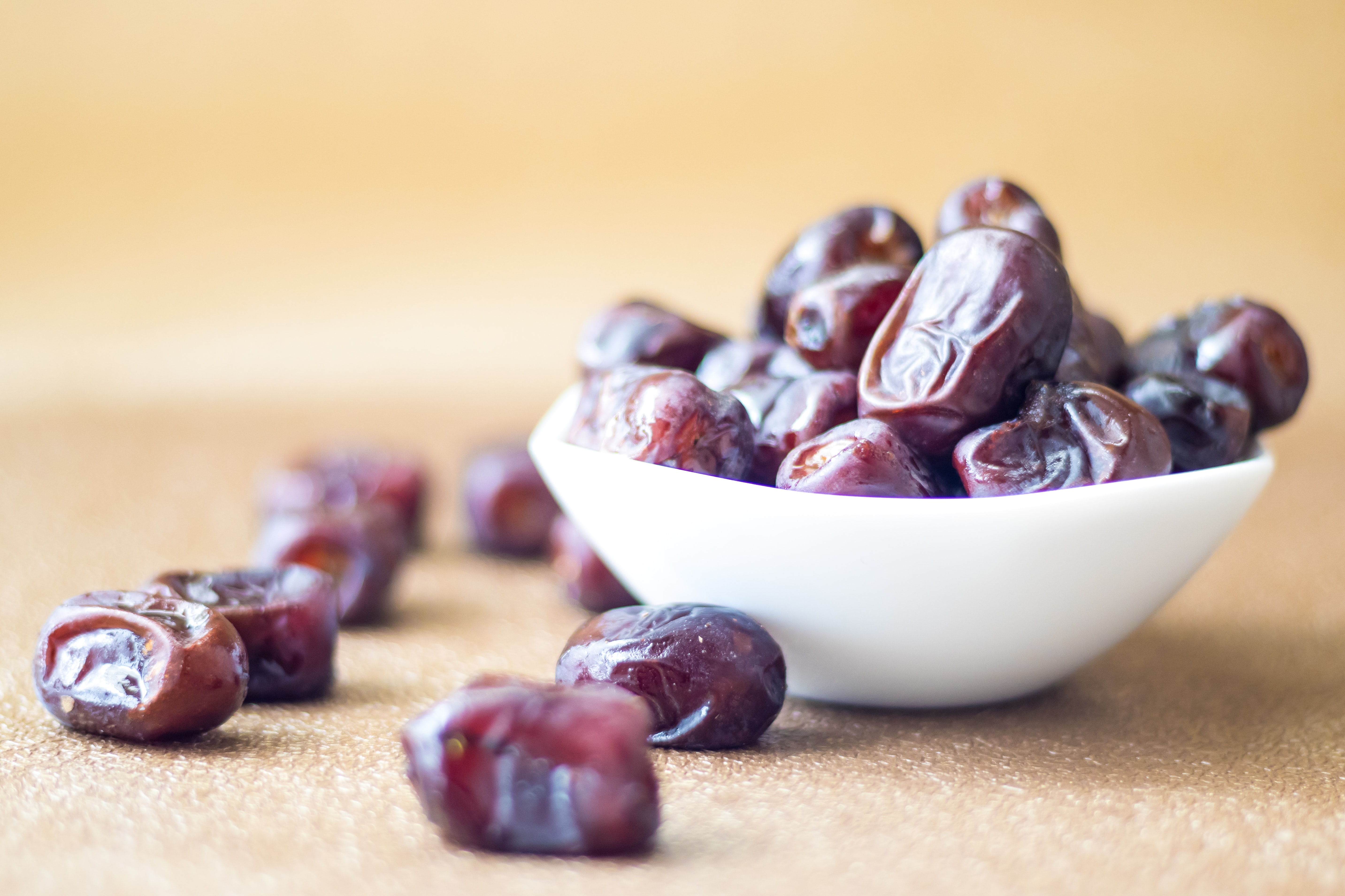 THERE ARE MORE THAN 3,000 KINDS OF DATES. WHAT KIND WILL END UP IN YOUR MOUTH?
